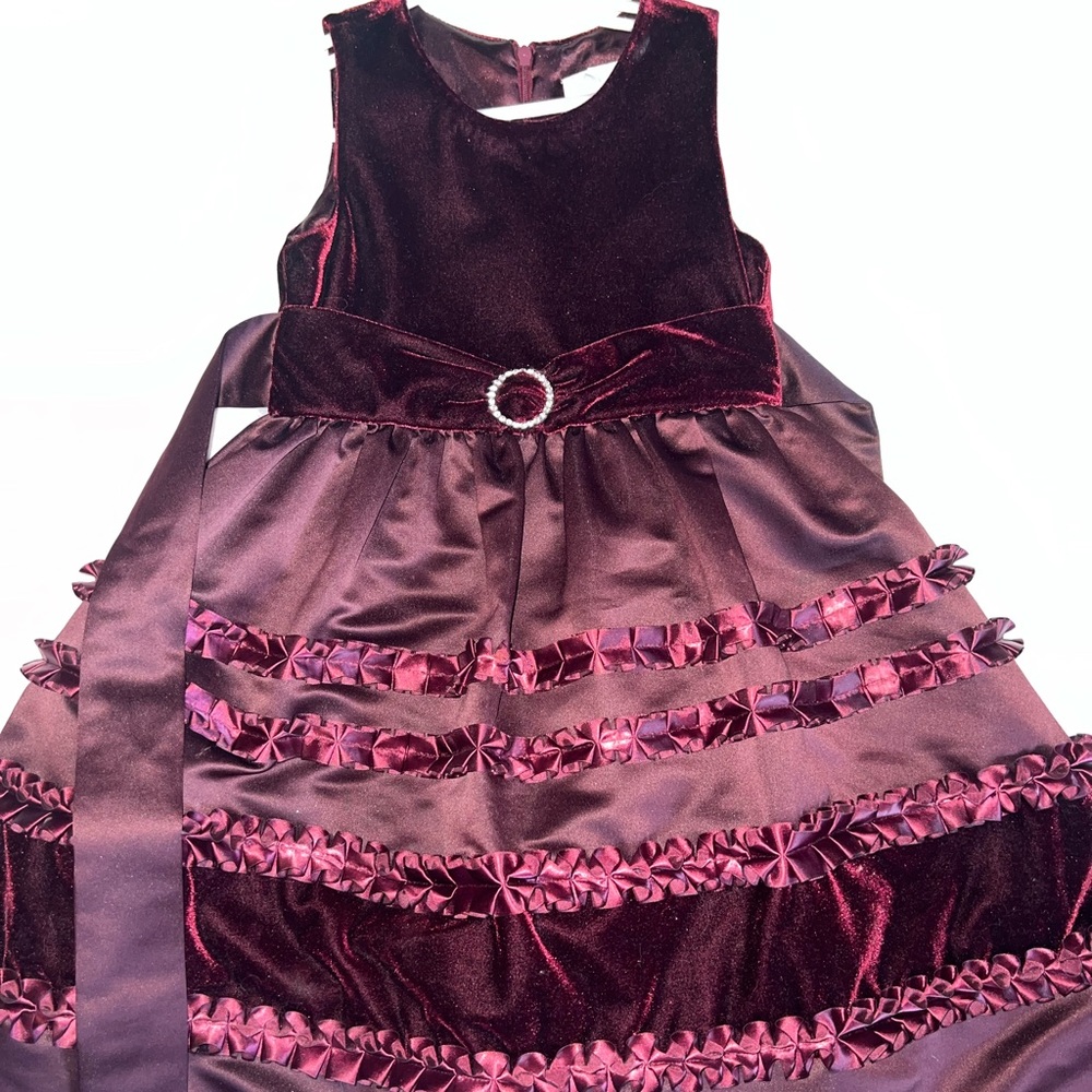 Dorissa size 5 maroon fancy dress